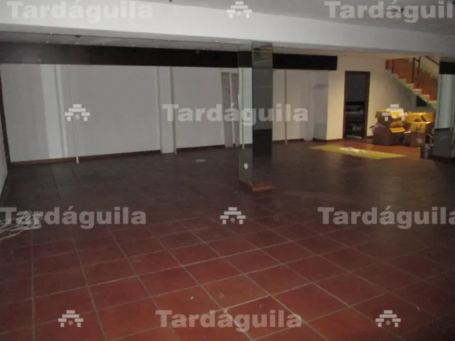 LOCAL AMPLIO DE 700 METROS EN LA AVENIDA PORTUGAL AL LADO DE MARIA AUXILIADORA — 13