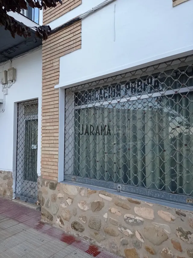 LOCAL EN VENTA EN EL CENTRO DE CASTEJON - foto 3