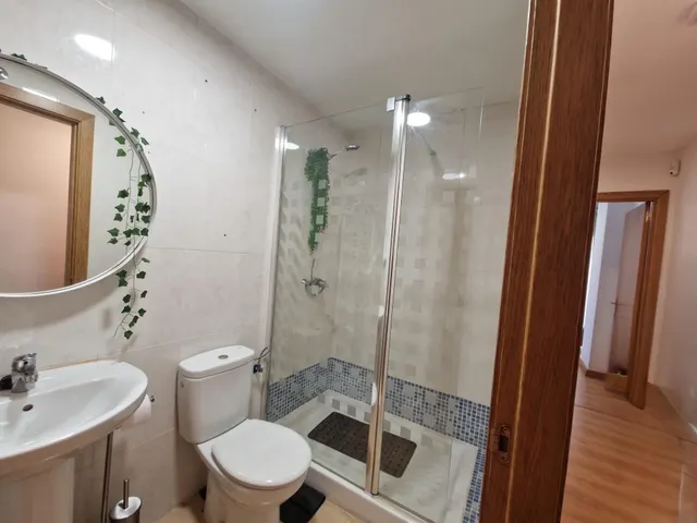 AOC VENDE PISO EN LOMINCHAR 2HAB, 1 BAÑO, PATIO 5 M2 Y TRASTERO — 25