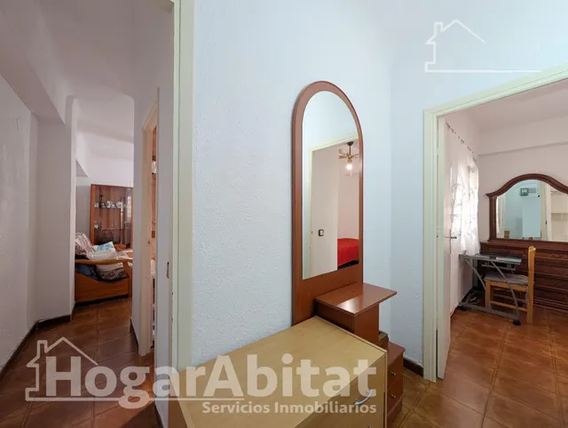 Luz natural y excelente ubicación en este piso exterior con balcón — 21