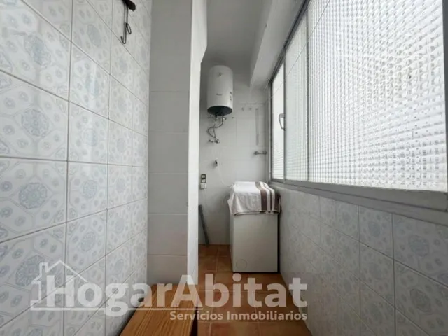 Espacio y luminosidad con infinitas posibilidades en este amplio piso exterior con balcón y trastero — 26