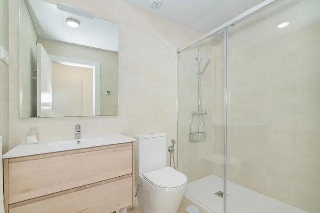 Apartamento premium de gran calidad de 1 dormitorio en torre noga del barrio de albayda con una terraza con vistas panoramicas — 24