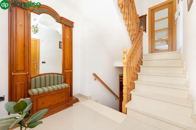 Espectacular Chalet a 10 Minutos del Centro de Granada — 10