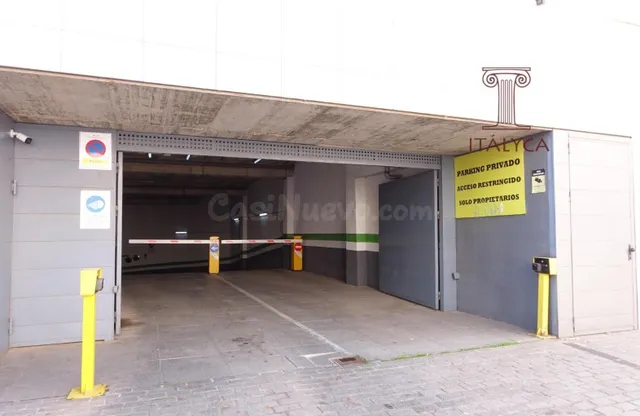 Estupenda plaza de garaje en calle Guadalquivir — 2