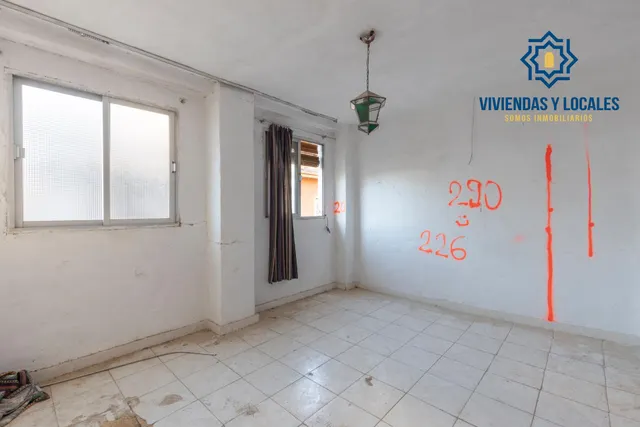 Oportunidad junto a plaza Trinidad — 28