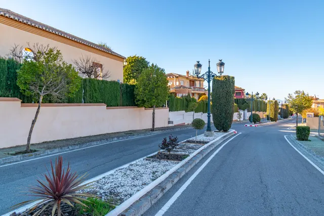 Venta de solar urbano, urbanización Cortijo de la Luz — 16