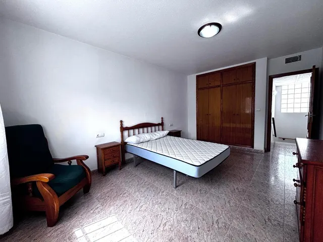 PRECIOSO ADOSADO DE CINCO DORMITORIOS EN LA RIBERA — 17