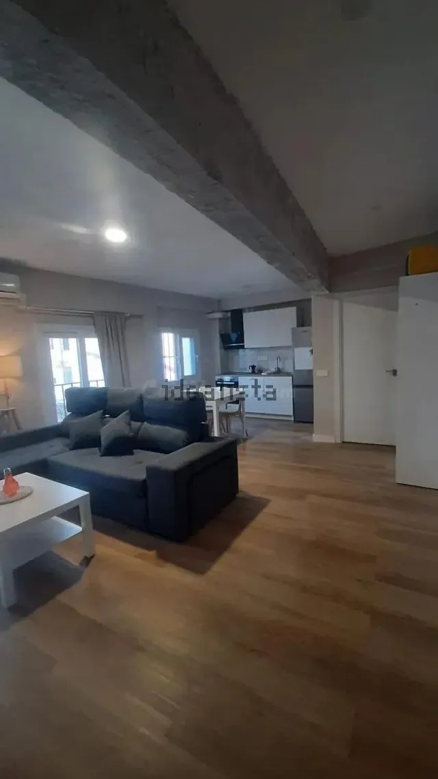 Alquiler de piso en Puerta Purchena SOLO ESTUDIANTES