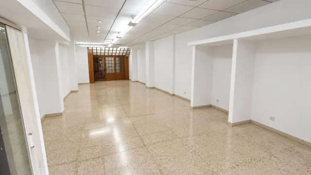 Local comercial de 482 m2 en alquiler junto al mercado de ruzafa – ideal para supermercado — 33