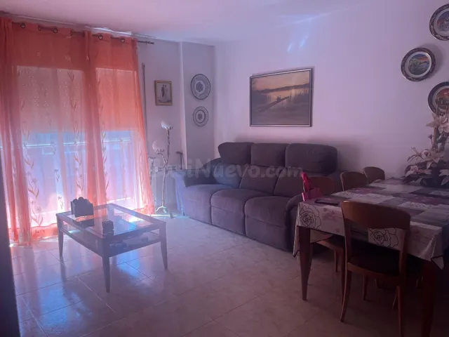 PISO SEMINUEVO ESQUINERO ZONA TRANQUILA - foto 3