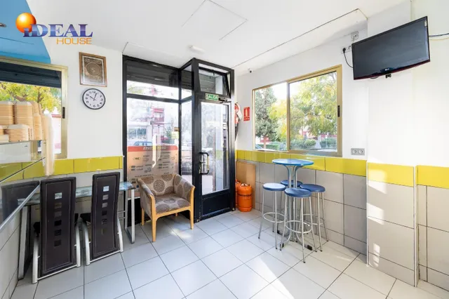 VENTA DE LOCAL EN URBANIZACION PARQUE NUEVA GRANADA (GRANADA) — 8
