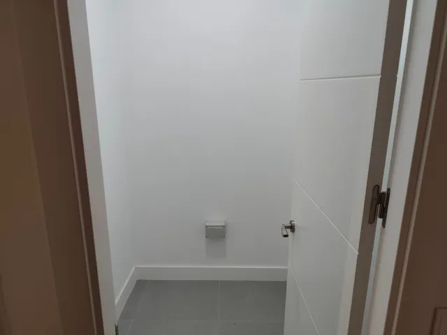 Nave en Poligono de Las Quemadas totalmente reformada y perfectamente instalada para uso mixto de oficinas y almacen — 24