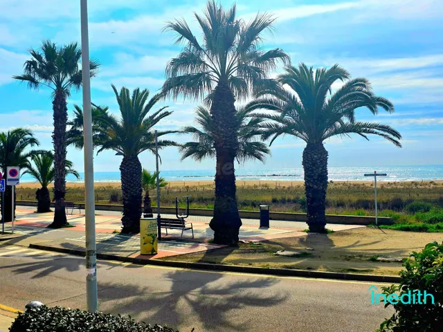 Casa esquinera en primera linea de mar, Única en su zona! - foto 4