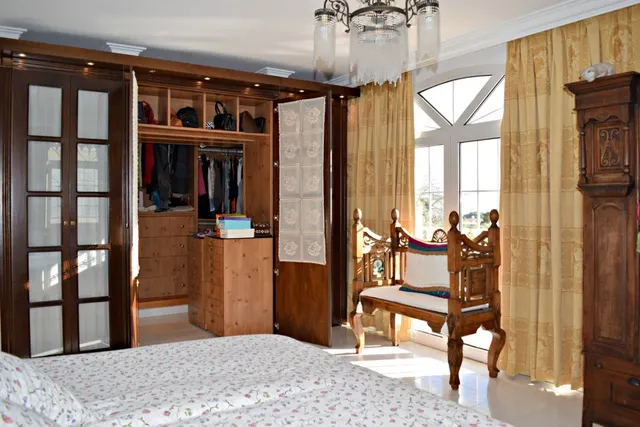 Espectacular villa de 800m2 con preciosas vistas panorámicas al mar en Benalmádena — 27