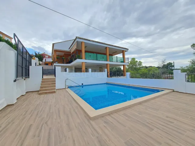 Precioso chalet en Urb. Respirall, Alzira — 3