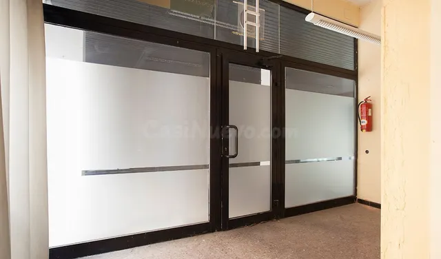 Local comercial 15m² en alquiler - Sant Narcís - Pl. Europa - foto 2