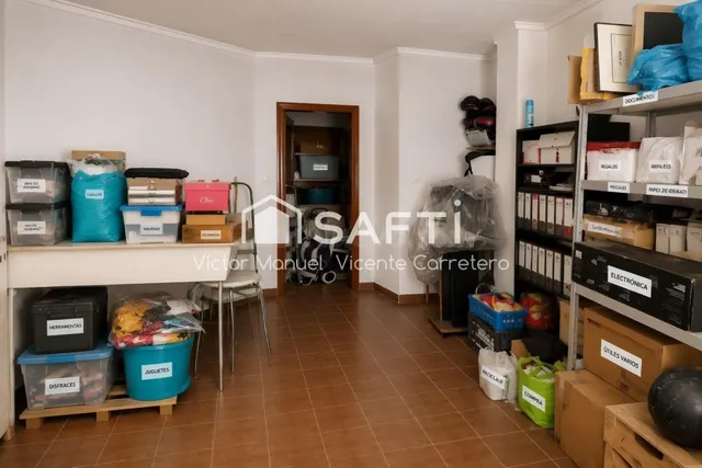 Local comercial a 1 minuto del paseo marítimo - foto 3