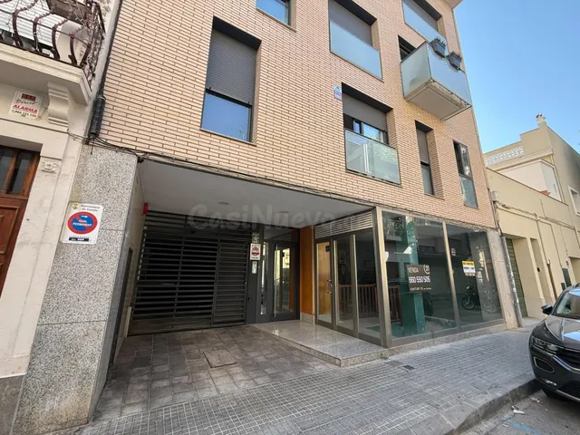 Venta de Local + Garaje en Calle Industria de Calella