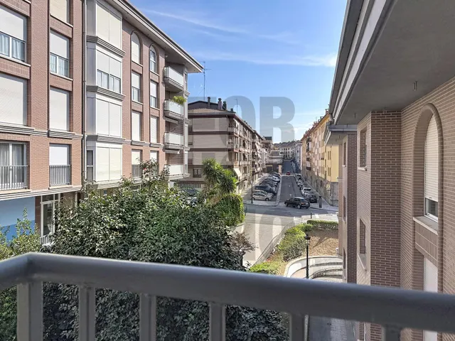 Amplio Piso en Beasain con Vistas — 32