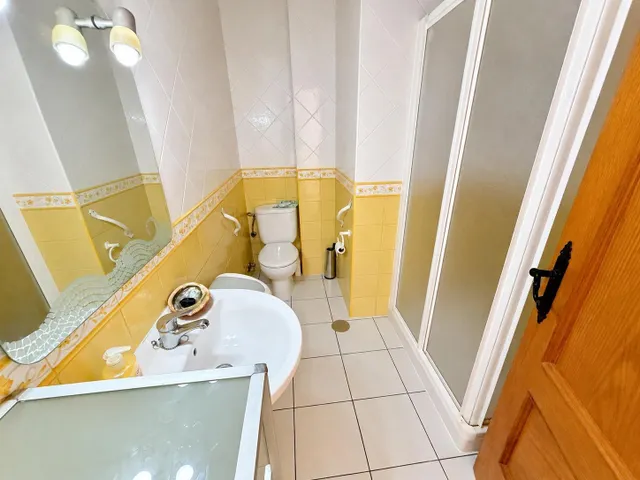 Dúplex / vivienda amplia con piscina y dos terrazas — 23