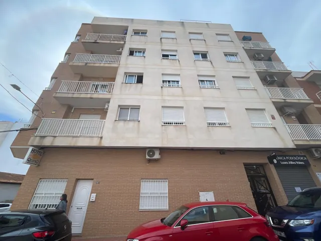 Piso de 2 dormitorios listo para entrar a vivir en Guardamar