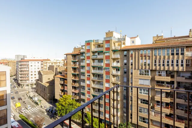 PRECIOSO PISO EN PASEO MARIA AGUSTIN — 30