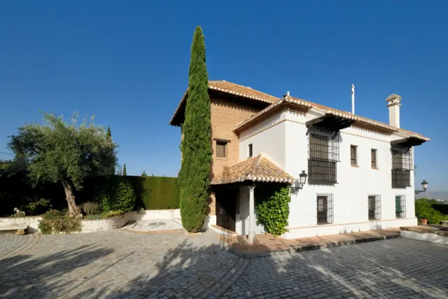 CASA DE LUJO EN LA ZUBIA — 22