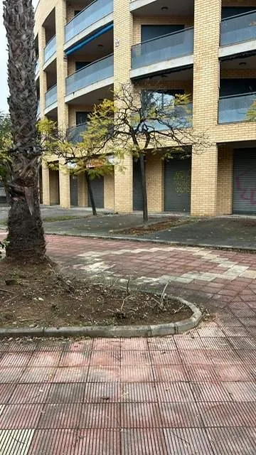 LOCAL EN VENTA EN AVENIDA DIPUTACIO, 181 — 17