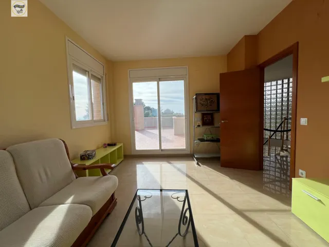 ESPECTACULAR CASA CON PISCINA — 21