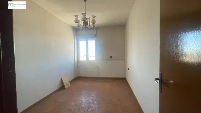 PISO AL LADO estación RENFE — 6
