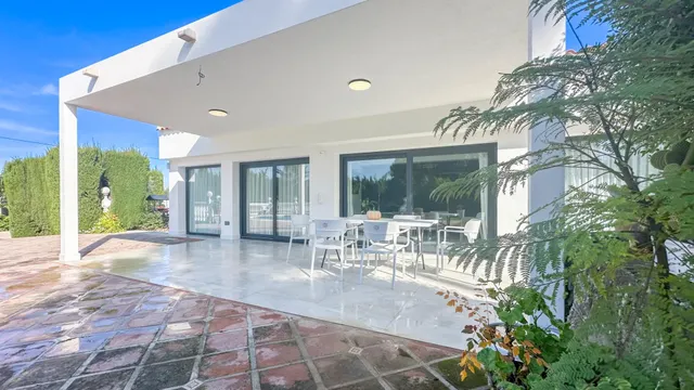 VILLA DE LUJO EN ALHAURÍN EL GRANDE. MÁLAGA — 25