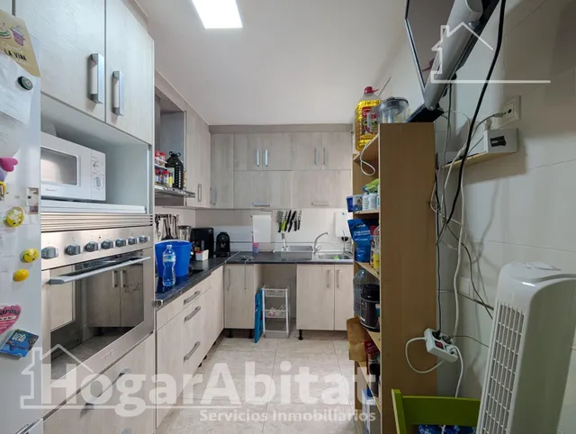 ¡UBICACIÓN IDEAL! AMPLIO, LUMINOSO Y EXTERIOR CON BALCÓN, TODO AMUEBLADO — 7