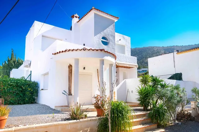 Villa 4 habitaciones 200m² en venta - ALBIR ALTO - foto 2