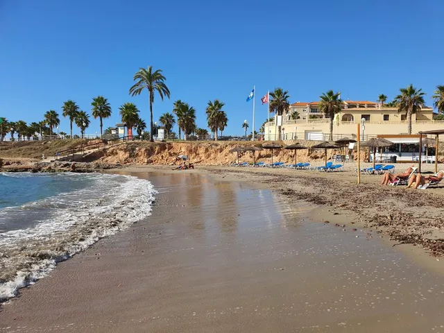 MAGNIFICA VIVIENDA EN PLANTA BAJA CON GRAN TERRAZA Y PISCINA COMUNITARIA — 33