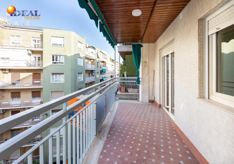 PISO DE 5 DORMITORIOS EN CALLE RECOGIDAS