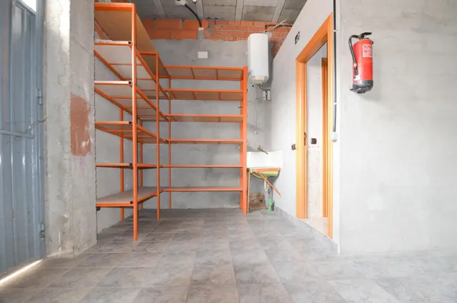 Urbis te ofrece un local en venta en Santa Marta de Tormes, Salamanca. — 31