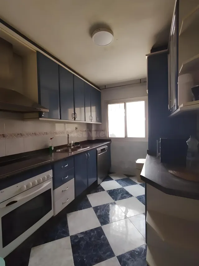 🏡 Piso en alquiler para estudiantes – Cartuja, Granada | 3 d - foto 4