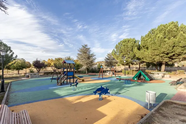 Oportunidad de Inversión en Dilar: Parcela en Urbanización Cañadas del Parque — 16