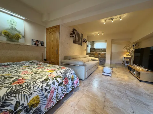 Bungalow de 3 dormitorios y 2 Baños con 2 Terrazas y Piscina en Gran Alacant. — 36