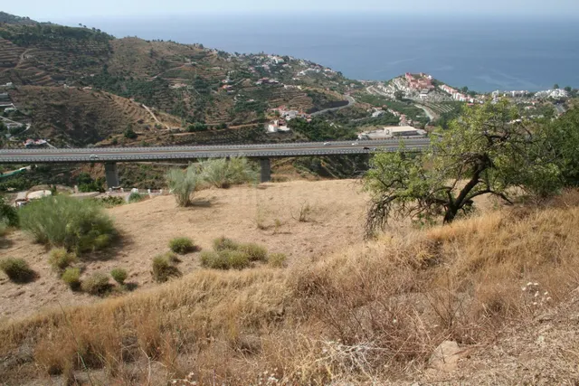 Finca rústica con agua y vistas al mar 4.170 m2 — 3