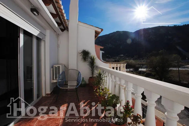 ADOSADO SEMINUEVO CON TERRAZA Y GARAJE — 18