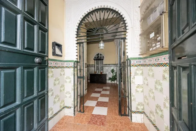 EDIFICIO COMPLETO EN EL BARRIO DE FERIA – GRAN OPORTUNIDAD D - foto 2