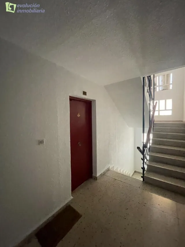 EDIFICIO/ HOTEL EN MERINDADES. IDEAL NEGOCIO RURAL — 37