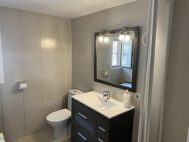 Casa con vistas, amplio espacio exterior y múltiples posibilidades en Mas Milà, Olivella — 38