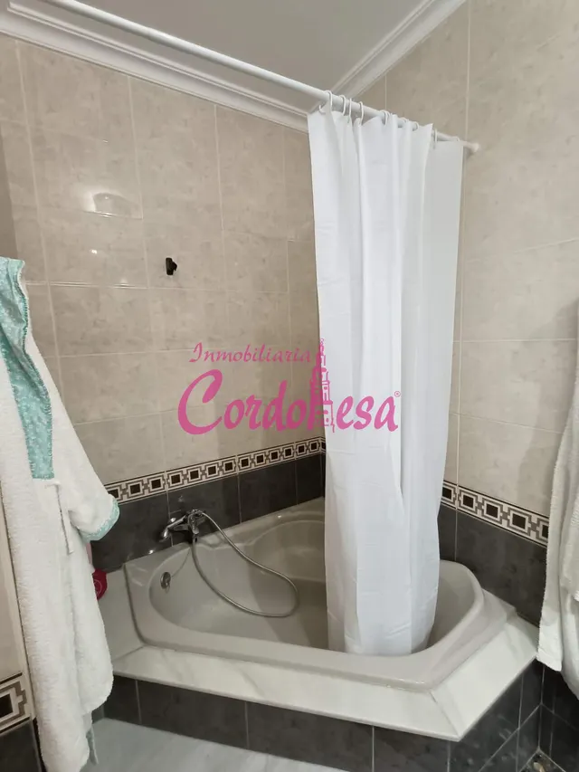 CASA EN CUEVAS BAJAS — 22