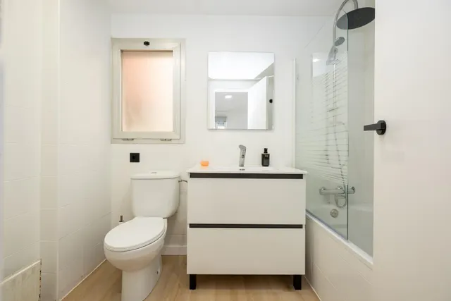 Planta baja con terraza privada, 3 dormitorios, 2 baños y garaje — 19