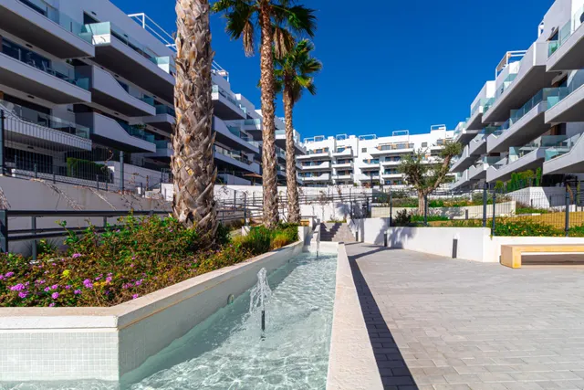 Apartamento planta Baja con jardín — 21