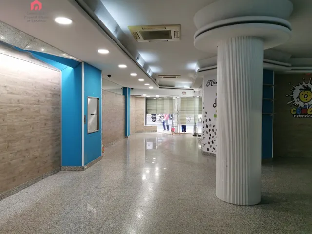 ESCORXADOR. LOCAL COMERCIAL IDEAL CAFETERIA - foto 2