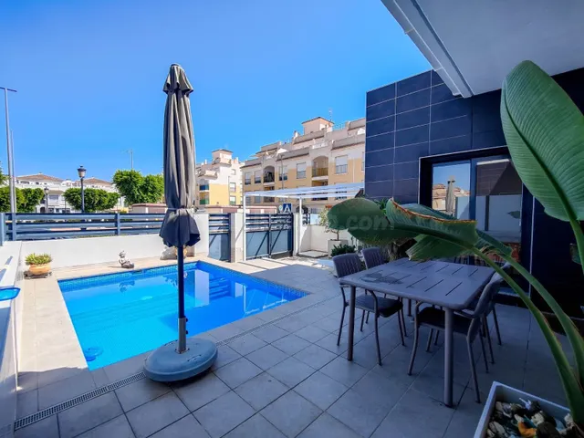 Villa 2 habitaciones 84m² en venta - Pueblo 5 — 5