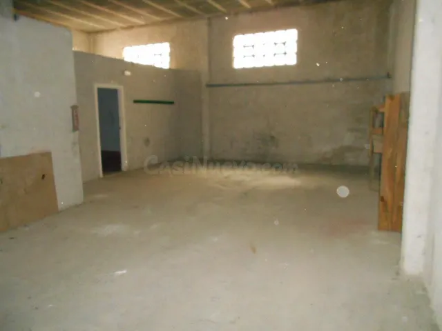 LOCAL COMERCIAL EN EL PUENTE - foto 4